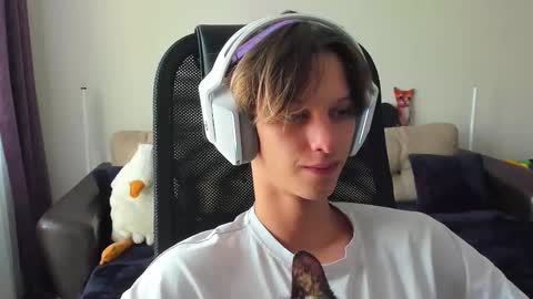 Ostin online show from September 2025 09:44:01 AM