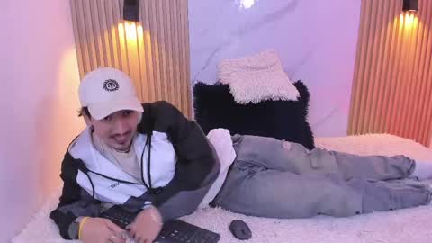 Otto Andrew online show from April 2026 04:07:02 AM