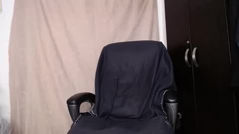 Snapshot of otto_stud chatting on May 2026 04:07:01 AM otto_stud online show from May 2026 04:07:01 AM
