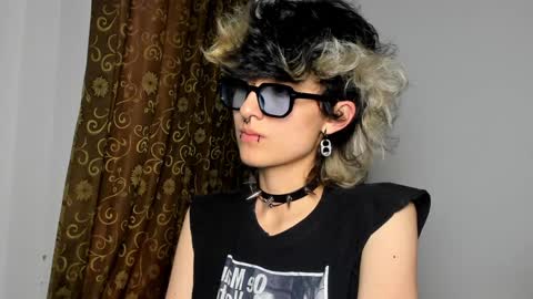 Otto 3 online show from December 2024 10:06:01 PM