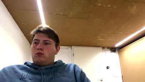 outflayd online show from December 2025 12:43:01 PM