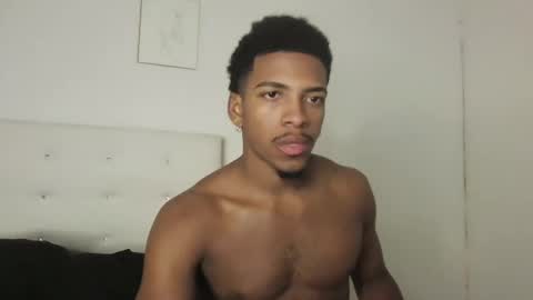 Snapshot of owen_222 chatting on December 2025 03:05:01 AM Owen online show from December 2025 03:05:01 AM