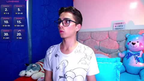 Owen  Independent model  online show from February 2025 02:47:02 PM