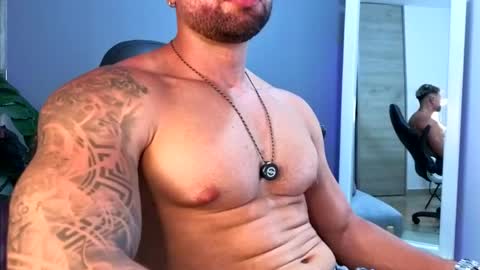 Maximus Owen online show from April 2026 11:18:01 PM