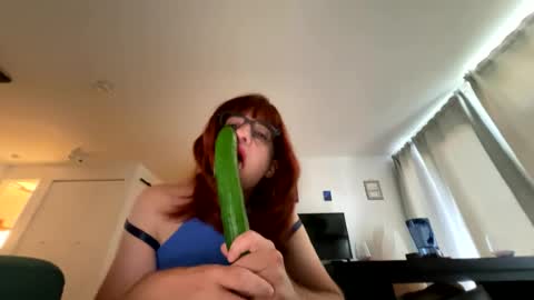 Snapshot of owenpernot chatting on August 2026 02:08:01 PM Lola Montral online show from August 2026 02:08:01 PM
