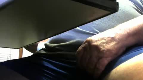 ozzienuts21153 online show from February 2026 08:45:01 AM