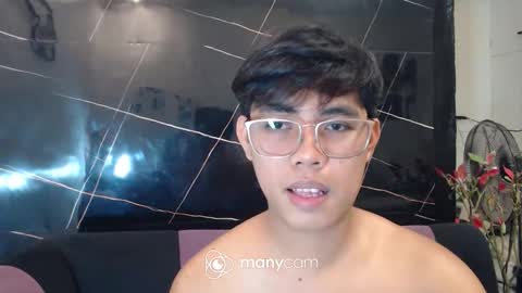 Snapshot of p1noytwink_ chatting on February 2026 11:42:02 PM Terrence online show from February 2026 11:42:02 PM