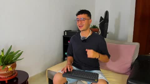 Snapshot of p_jhon chatting on April 2026 10:40:02 PM P online show from April 2026 10:40:02 PM