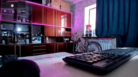 Ella online show from February 2025 06:40:01 AM