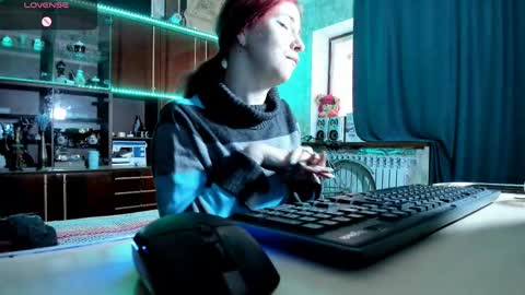 Ella online show from March 2025 01:31:02 PM