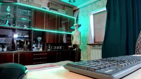 Ella online show from September 2025 03:11:01 PM