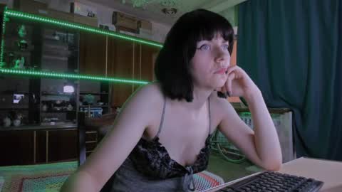 Snapshot of pa1e_pr1ncess chatting on June 2026 06:46:01 AM Ella online show from June 2026 06:46:01 AM