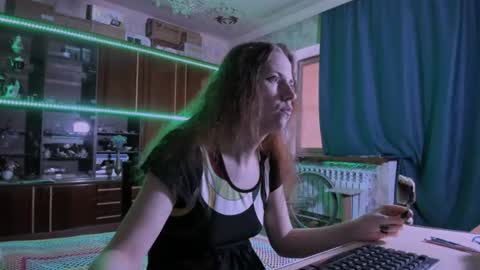 Snapshot of pa1e_pr1ncess chatting on June 2026 06:23:02 AM Ella online show from June 2026 06:23:02 AM