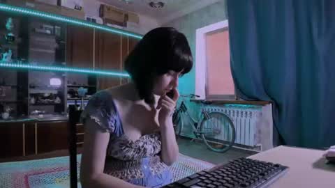 Snapshot of pa1e_pr1ncess chatting on July 2026 04:28:02 AM Ella online show from July 2026 04:28:02 AM