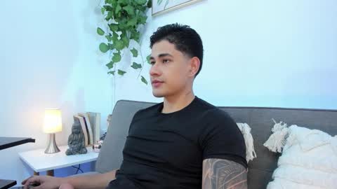 Javi    online show from February 2026 12:48:02 PM