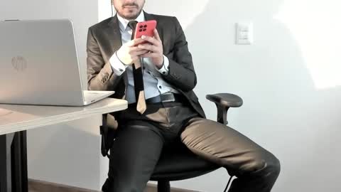 Snapshot of pablo_rincon95 chatting on December 2024 07:54:01 PM pablo rincon95 online show from December 2024 07:54:01 PM