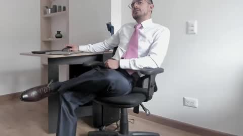 Snapshot of pablo_rincon95 chatting on January 2025 05:56:02 PM pablo rincon95 online show from January 2025 05:56:02 PM