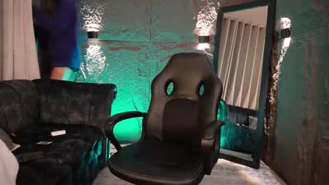 Snapshot of pablo_russoo chatting on February 2026 02:07:03 AM pablo online show from February 2026 02:07:03 AM