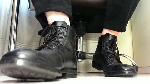 Pablo Meness online show from January 2025 04:01:01 PM