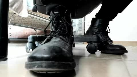 Snapshot of pablomenesssl chatting on April 2026 12:52:02 PM Pablo Meness online show from April 2026 12:52:02 PM