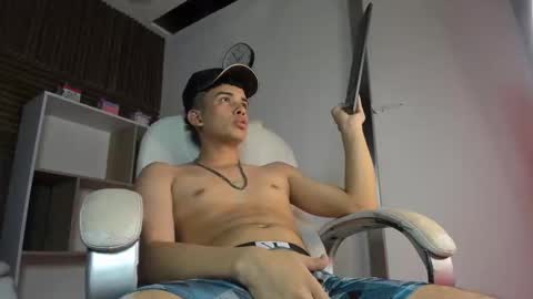 Snapshot of painlee chatting on September 2025 08:32:02 PM Painlee online show from September 2025 08:32:02 PM
