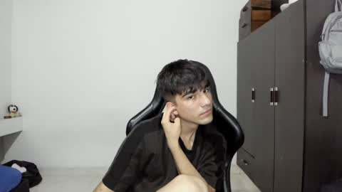 pakun_ online show from December 2024 12:30:02 AM