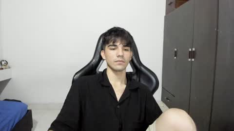 pakun_ online show from December 2024 12:32:02 AM