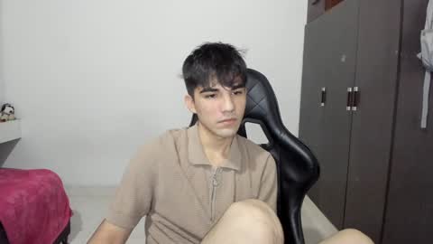 pakun_ online show from January 2025 01:03:01 AM