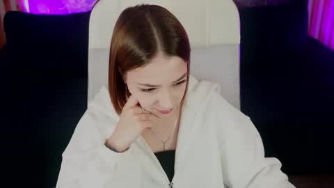 Snapshot of pambeeslyy chatting on October 2025 08:42:02 AM Pam online show from October 2025 08:42:02 AM