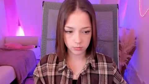 Snapshot of pambeeslyy chatting on December 2025 08:30:01 AM Pam online show from December 2025 08:30:01 AM