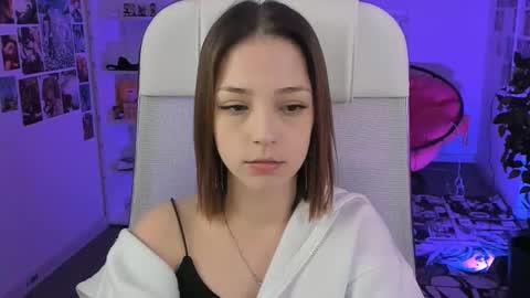 Snapshot of pambeeslyy chatting on December 2025 03:31:01 PM Pam online show from December 2025 03:31:01 PM