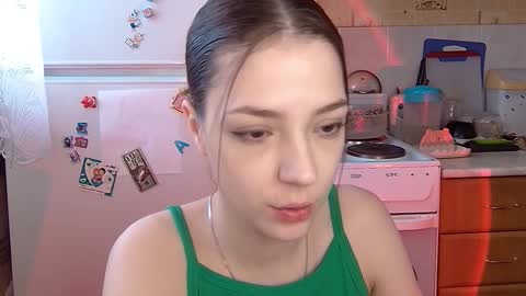 Snapshot of pambeeslyy chatting on January 2026 08:30:01 AM Pam online show from January 2026 08:30:01 AM