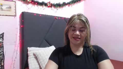 pamela_echeverria online show from December 2025 10:24:01 AM