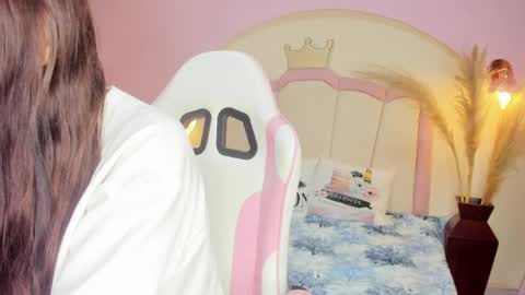 Snapshot of pamela_monroy_ chatting on April 2026 02:25:01 PM Princess Pamela online show from April 2026 02:25:01 PM
