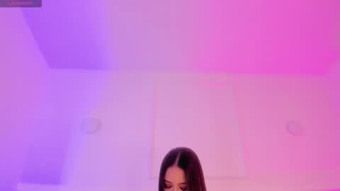 Manuela online show from November 2025 11:43:01 AM