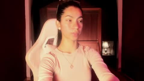 Snapshot of pamelaascott chatting on May 2026 04:10:01 AM P A M online show from May 2026 04:10:01 AM