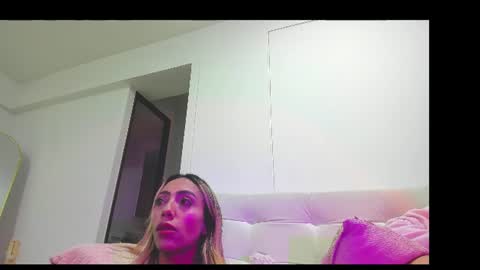 Snapshot of pamelareal92 chatting on June 2026 04:01:02 AM pamela online show from June 2026 04:01:02 AM