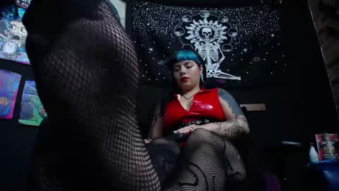       online show from February 2025 12:03:01 AM