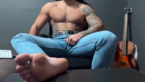 Oleg online show from October 2025 02:18:02 PM