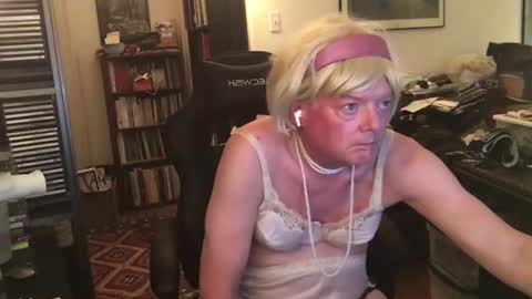 Snapshot of pantyvloletlace chatting on February 2025 06:24:02 AM Pantyvioletlace online show from February 2025 06:24:02 AM