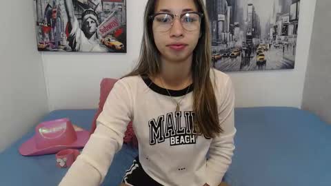 Paola online show from January 2026 12:09:02 PM