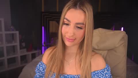 Lia online show from February 2025 04:11:01 PM