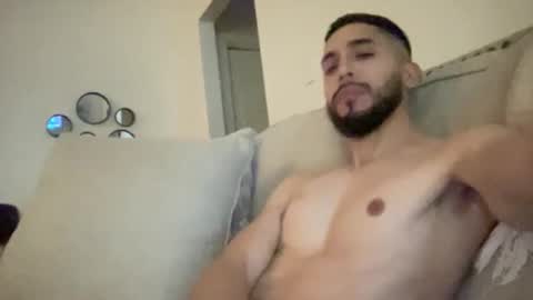 papicubano_guapo23cm online show from January 2025 06:02:02 AM