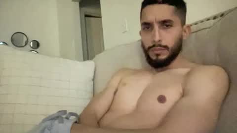 papicubano_guapo23cm online show from January 2025 06:42:01 AM