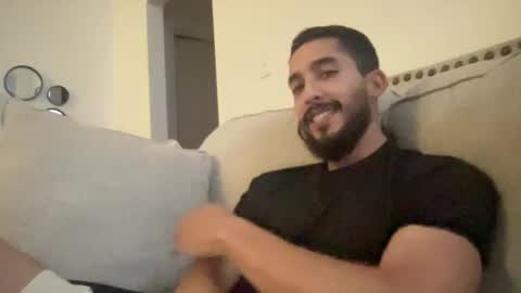 papicubano_guapo23cm online show from October 2025 04:31:02 AM