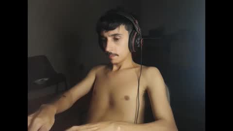 Snapshot of papito20cm chatting on January 2025 04:29:01 AM Lau online show from January 2025 04:29:01 AM