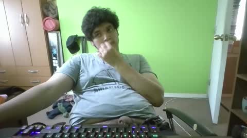 Snapshot of papitowilly999 chatting on December 2025 09:34:02 PM Papito online show from December 2025 09:34:02 PM