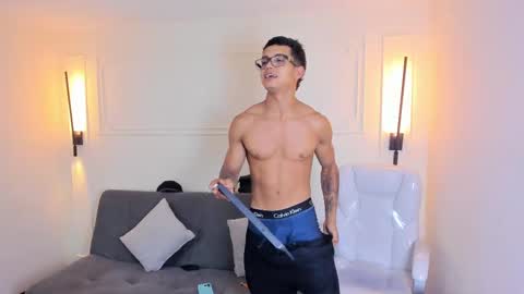 Ryan And Casper online show from September 2025 12:33:02 AM