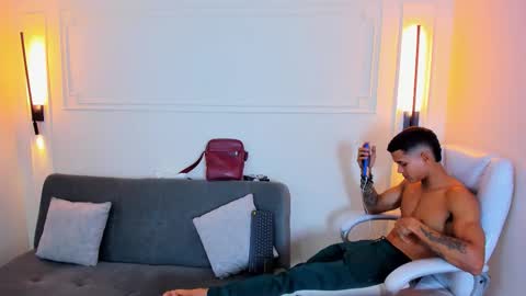 Ryan And Casper online show from January 2026 07:50:02 PM