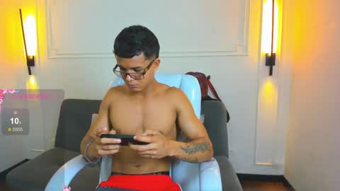 Snapshot of paradise_boy_s chatting on May 2026 02:35:02 PM Ryan And Casper online show from May 2026 02:35:02 PM